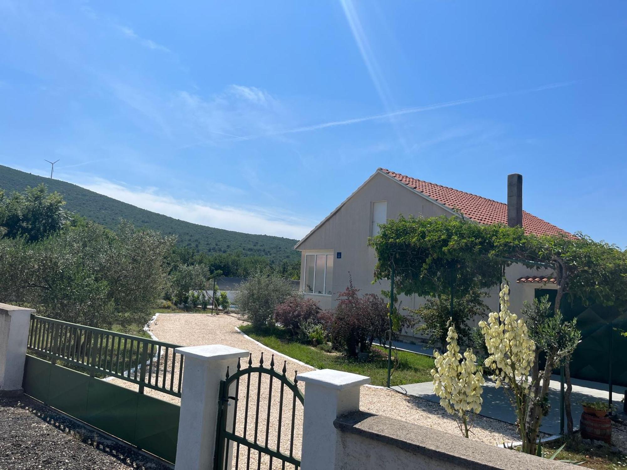 Mediterranean Olive Waterfallskrka-Croatia Villa Gulin Exteriör bild